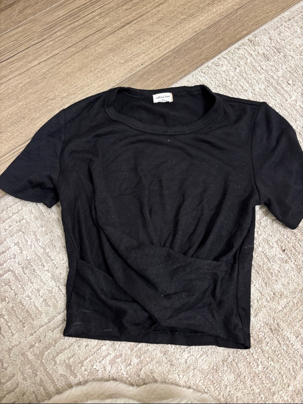 Wilfred Black Short Sleeve Tee Crop Top
